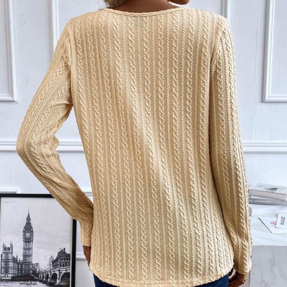 Apricot Beige Lace Neck Cable Knit Top in M - Picture 2 of 5